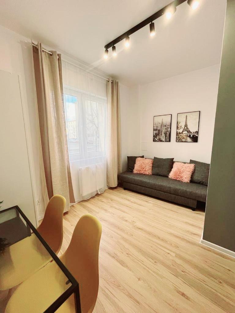 Hello Albergue